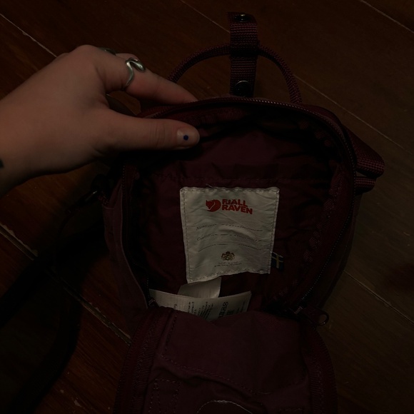 Fjällräven Kånken Mini in Royal Purple - Picture 5 of 7